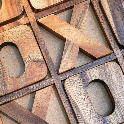 Kinderhouten Tic-Tac-Toe XO Schaken Game Set Custom Tictactoe voor plezier en leren