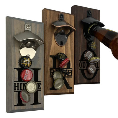 Houten beer flesopener Wandkoelkast Mount Gepersonaliseerde gebrande druk voor cadeautjes