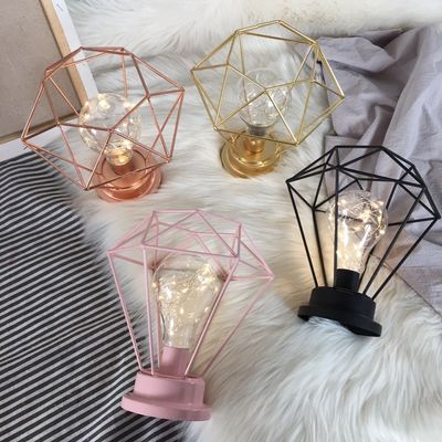 Gratis monstername kosten aangepast logo metalen draad LED lantaar tafellamp met glazen buis en LED gloeilamp