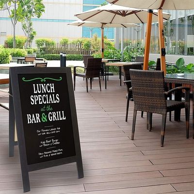 Windbestendige solide houten krijtplaat van dennenhout met aangepast logo