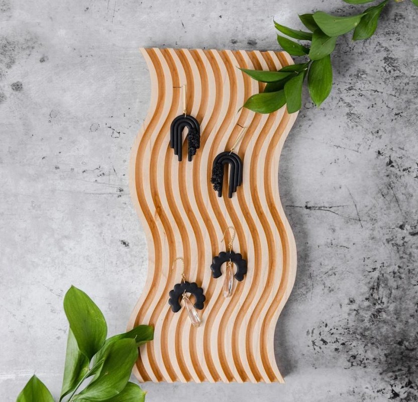 Decoratieve Maple Wood Wavy Board Display Serving Tray voor Modern Custom Boho Style