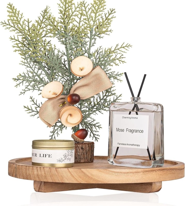 Kleine houten bak voetstuk staan voor decoratieve houten stijger in de keuken zeep schotel houder