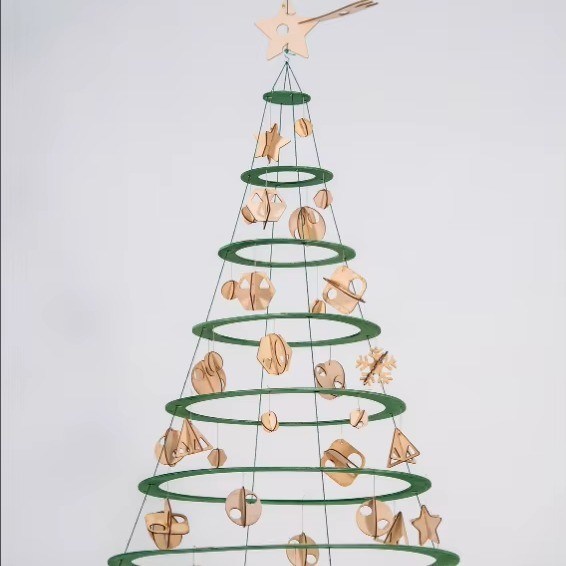 Creëer een feestelijke sfeer met onze houten Alberello kerstboom aangepaste logo