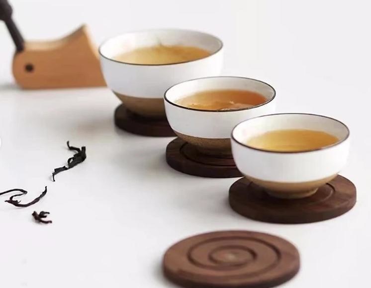 Leuke slak van massief hout Mat Isolatie van 5 stuks met houder