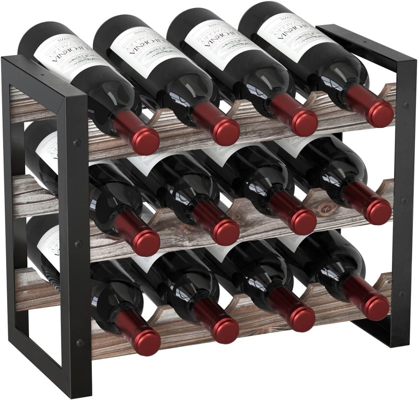 Functioneel ontwerp Multifunktioneel houten wijnrek aan tafel voor drankflessen